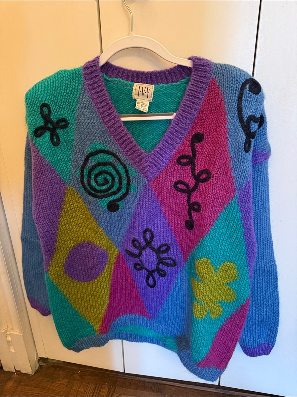 Vintage Colorblock V-Neck Sweater in Teal, Purple & Pink